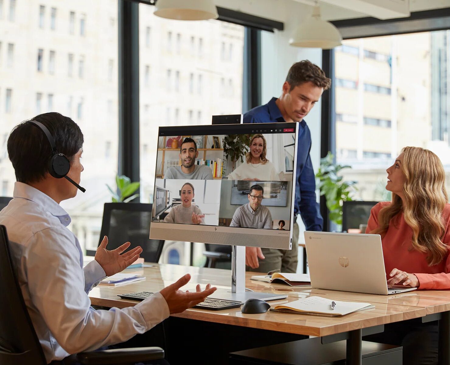 HP EliteOne 800 G8 All-in-One PC_Workspace